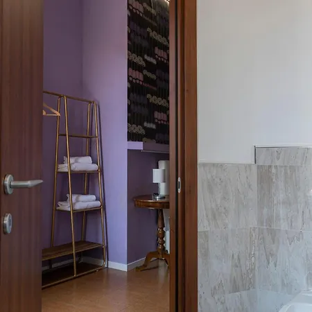 Casa Di Sofia Citta Alta 게스트하우스 2*